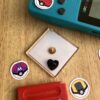 arrière Pin's cartouche game boy Pokémon rouge