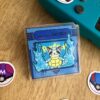 Pin's cartouche game boy Pokémon bleu