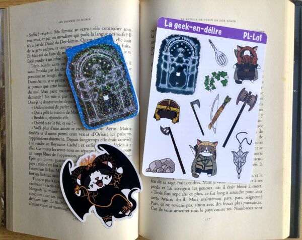 produits inspirés des Mines de la Moria - Seigneur des Anneaux Tolkien - stickers Balrog + planche de stickers Gimli et Legolas + marque-pages aimanté Mines de la Moria