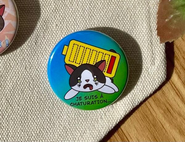 Badge rond Chaturation - Collection Moody cat