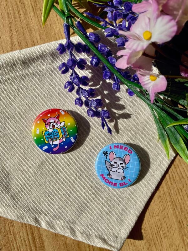 Badge rond Yaoi book club et More BL - Hors collection